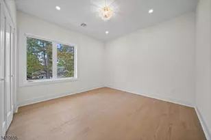 52 Congressional Pkwy, Livingston, NJ 07039 - Photo 21