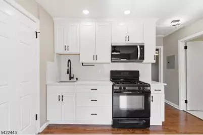 293 N Center St, Orange, NJ 07050 - Photo 11