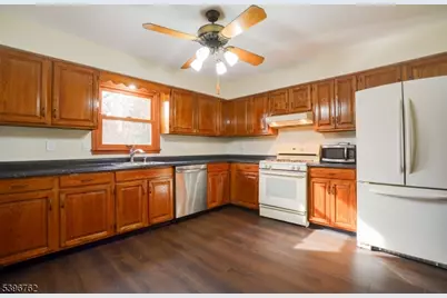 11 Lenox St, Edison, NJ 08817 - Photo 13