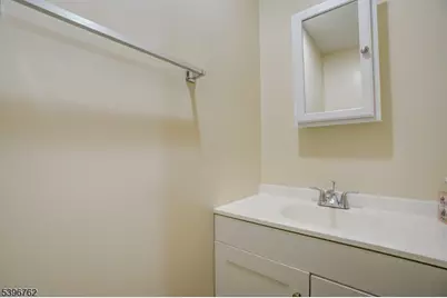 11 Lenox St, Edison, NJ 08817 - Photo 19