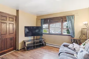 375 Westervelt Pl, Lodi, NJ 07644 - Photo 5