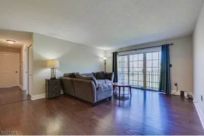 54 Lindsey Ct #54, Franklin Township, NJ 08823 - Photo 3