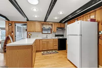 40 E Shore Dr, Hampton Township, NJ 07860 - Photo 5