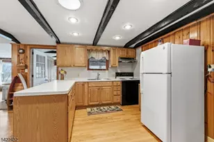 40 E Shore Dr, Hampton Township, NJ 07860 - Photo 5