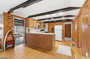 40 E Shore Dr, Hampton Township, NJ 07860 - Photo 5