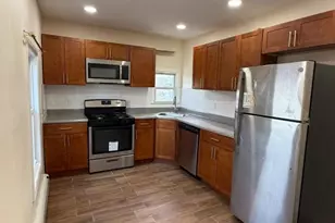 30 Elm St, Newark, NJ 07102 - Photo 1