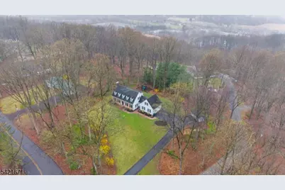 321 Bellis Rd, Holland Township, NJ 08804 - Photo 5