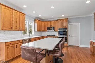 103 Stout Ln, Readington, NJ 08822 - Photo 11