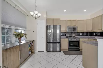 49 Gordon Cir #49, Parsippany, NJ 07054 - Photo 9