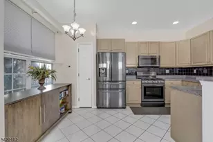 49 Gordon Cir, Parsippany, NJ 07054 - Photo 9