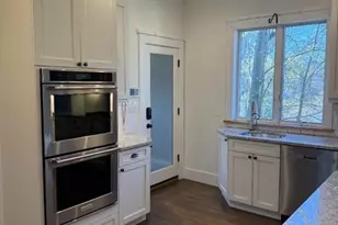 33 Montclair Ave, Montclair, NJ 07042 - Photo 7