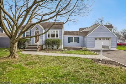 287 Roosevelt Ln, Kenilworth, NJ 07033 - Photo 1