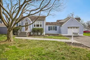 287 Roosevelt Ln, Kenilworth, NJ 07033 - Photo 1