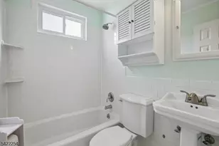 287 Roosevelt Ln, Kenilworth, NJ 07033 - Photo 13