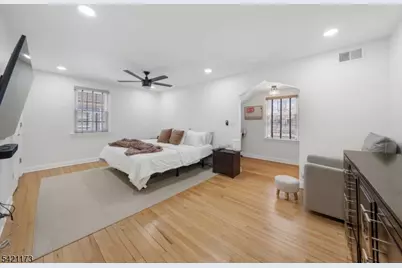 558 Schuyler Way, Union Township, NJ 07083 - Photo 11