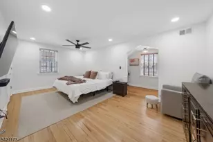 558 Schuyler Way, Union Township, NJ 07083 - Photo 11