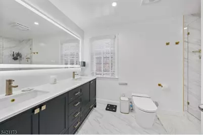 558 Schuyler Way, Union Township, NJ 07083 - Photo 17