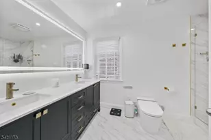 558 Schuyler Way, Union Township, NJ 07083 - Photo 17