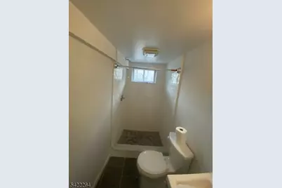 64 Congress St, Newark, NJ 07105 - Photo 33