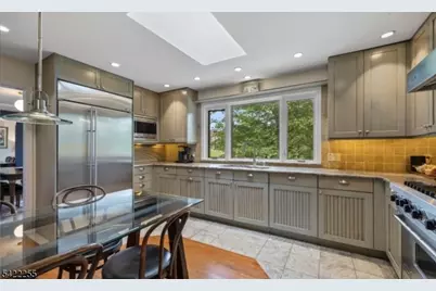 4 Jensen Ct, Chatham Township, NJ 07928 - Photo 3