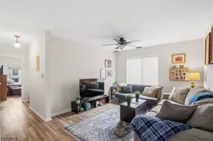 15276 Aspen Ct, Stanhope, NJ 07874 - Photo 5