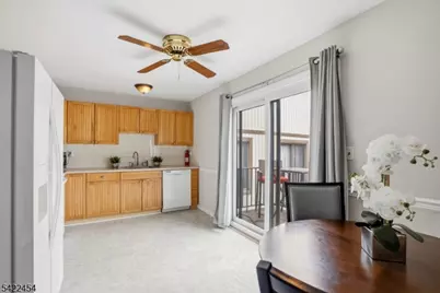 15276 Aspen Ct #276, Stanhope, NJ 07874 - Photo 9