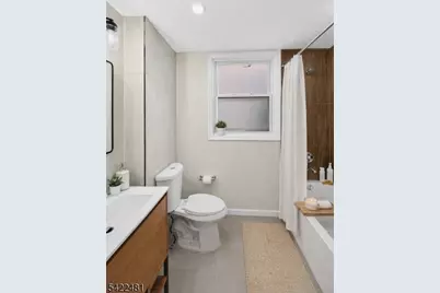 345 Walnut St #2R, Newark, NJ 07105 - Photo 5