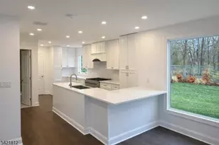 71 Tiffany Dr, East Hanover Township, NJ 07936 - Photo 7