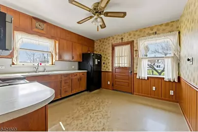 306 Huff Ave, Manville, NJ 08835 - Photo 5