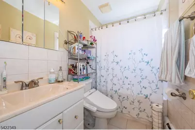 22 Knox Ter #2A, Wayne, NJ 07470 - Photo 11