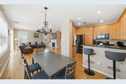 154 George Russell Way, Clifton, NJ 07013 - Photo 5