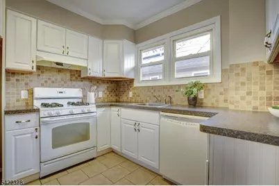 27 Brookline Ave, Nutley, NJ 07110 - Photo 7