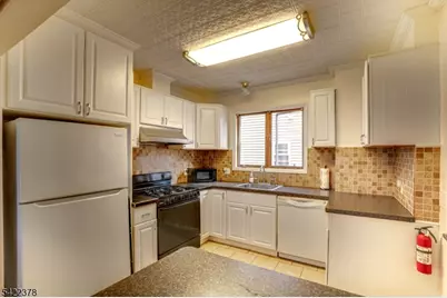 27 Brookline Ave, Nutley, NJ 07110 - Photo 19