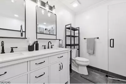 915 Redspire Dr, Union Township, NJ 07083 - Photo 21