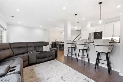 915 Redspire Dr, Union Township, NJ 07083 - Photo 9