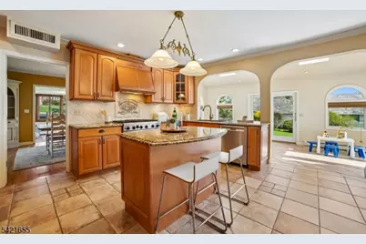 5 Witherspoon Rd, Clifton, NJ 07013 - Photo 5