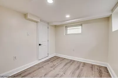 602 Avenue E, Bayonne, NJ 07002 - Photo 3