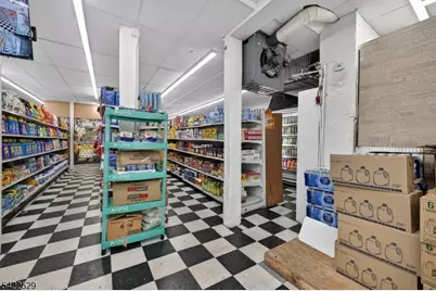 661 South 18th Street, Newark, NJ 07103 - Photo 9