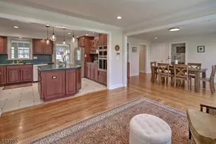 34 Indian Run, Readington, NJ 08889 - Photo 9