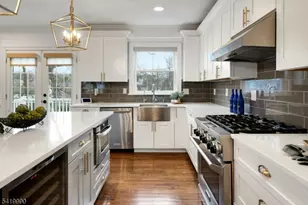 20 N Summit Ave, Chatham, NJ 07928 - Photo 11