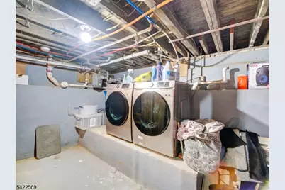 310 Boulevard Dr, Wayne Twp., NJ 07470 - Photo 17