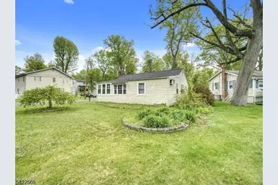 310 Boulevard Dr, Wayne Twp., NJ 07470 - Photo 23