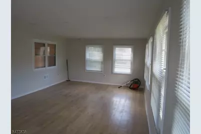 192 W Mount Pleasant Ave #B, Livingston, NJ 07039 - Photo 9