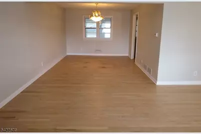 192 W Mount Pleasant Ave #B, Livingston, NJ 07039 - Photo 5