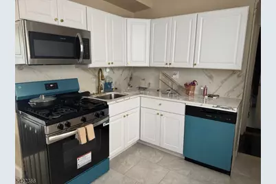 362 Sanford Ave #3F, Newark, NJ 07106 - Photo 3