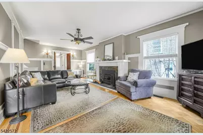 26 Daily St, Nutley, NJ 07110 - Photo 5