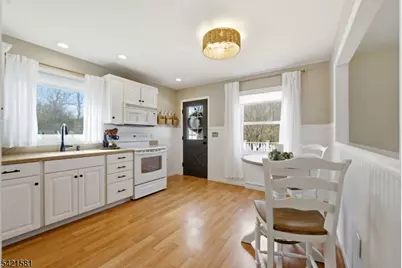 34 Old Middleville Rd, Fredon Township, NJ 07860 - Photo 11