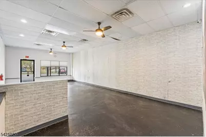 50 Hopatchung Rd, Hopatcong, NJ 07843 - Photo 11