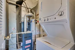 502 Woodhaven Dr, Edison Twp., NJ 08817 - Photo 25