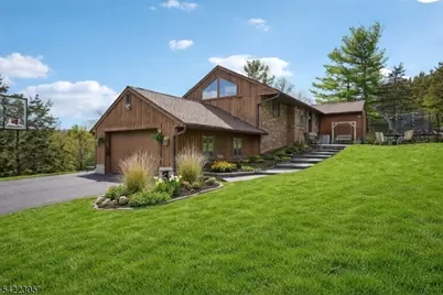 5 Bucky Ln, Vernon, NJ 07462 - Photo 1